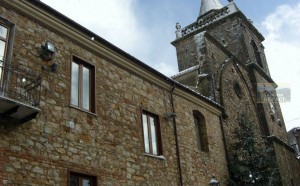 5-la-facciata-della-canonica